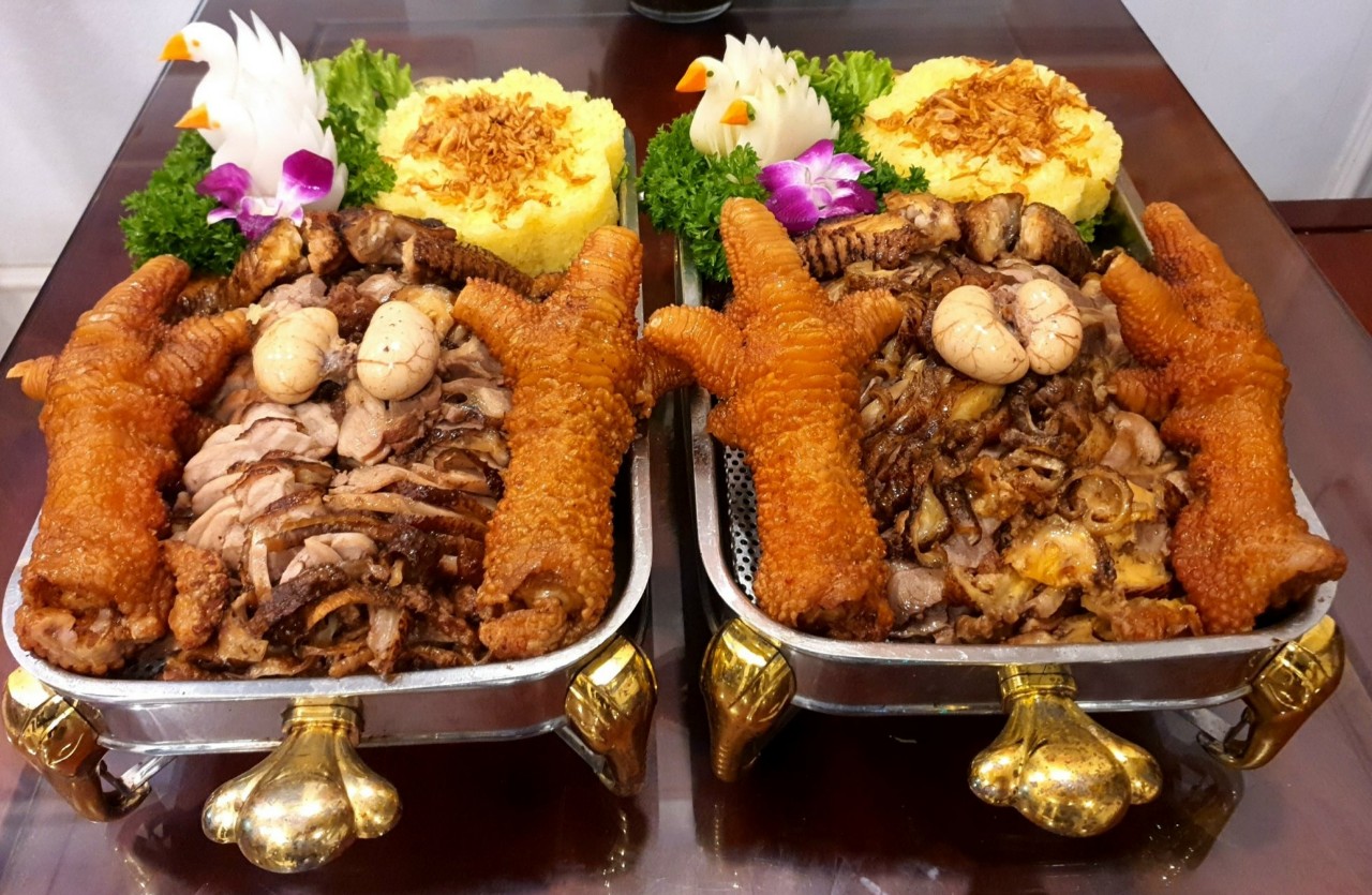 Gà Đông Tảo đủ món